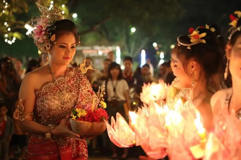 สามพราน ริเวอร์ไซด์ ชวน สัมผัสมนต์เสน่ห์ใต้แสงจันทร์ในคืนวันเพ็ญ ร่วมสืบสานประเพณีลอยกระทงริมสายน้ำท่าจีน