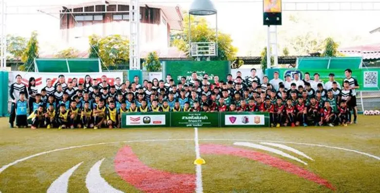 ธัชพล ชวินธนโชติ (กลาง-แถวหลัง) รองผู้จัด...