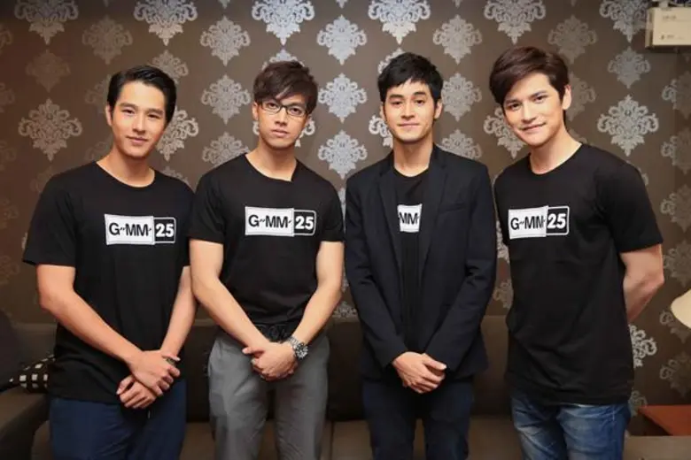 GMM25 นำนักแสดง“เก้า-เต๋า-ทอย-กั้ง” จากโปรเจกต์ “เลิฟบุ๊ค เลิฟซีรี่ส์” ร่วมกิจกรรมหารายได้สมทบทุนมูลนิธิราชประชานุเคราะห์ฯ ในงานมหกรรมหนังสือระดับชาติ ครั้งที่ 22
