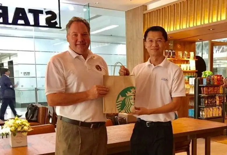 ดร.ธีระชัย พิพิธศุภผล กรรมการผู้จัดการ บร...