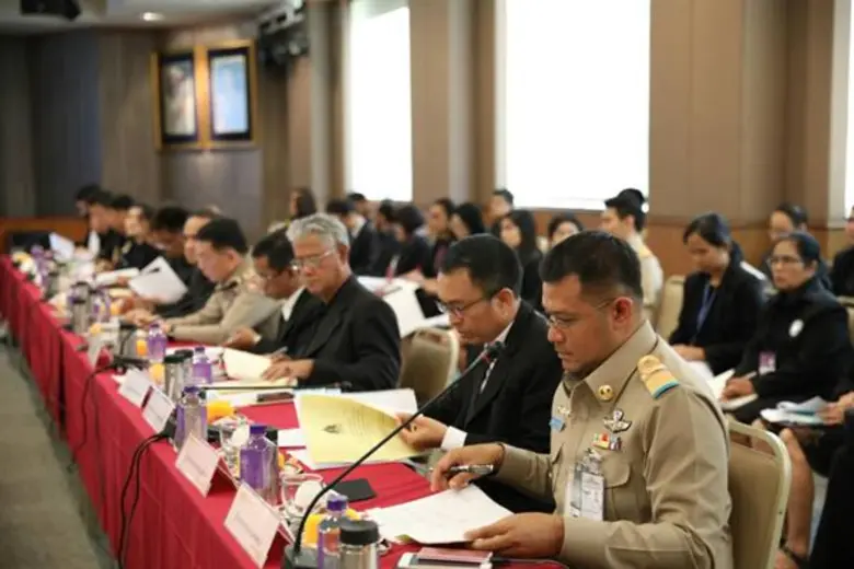 สมเด็จพระเทพฯ เสด็จเปิดนิทรรศการงานพระราชพิธีถวายพระเพลิงพระบรมศพ 2 พ.ย. เปิดให้ประชาชนเข้าชม รอบละ 3-5 พันคน ใช้เวลาไม่เกิน 1 ชั่วโมง พิมพ์แผ่นพับ 3 ล้านฉบับ - โปสการ์ดที่ระลึก 9 แบบ 3 ล้านแผ่น แจกปชช.