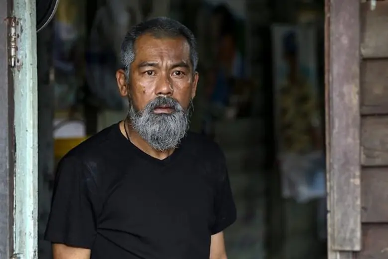 ห่างหายจากการแสดงไปอยู่เบื้องหลังเสียนาน ...