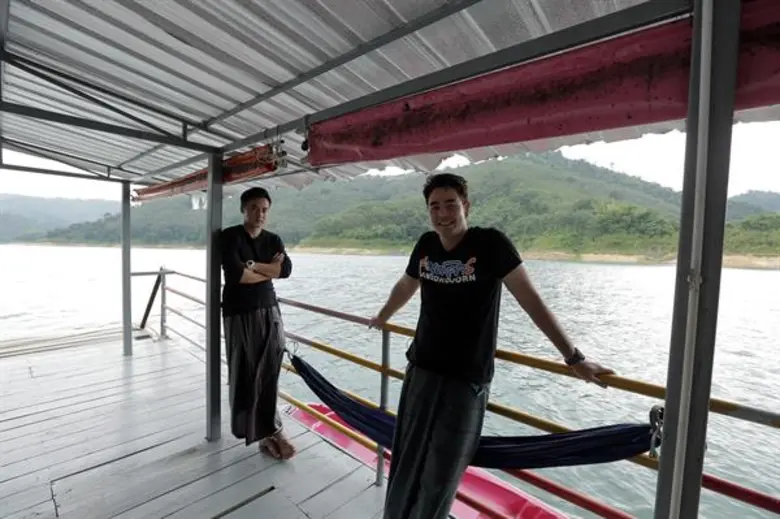 ทีวีไกด์: รายการ "สมุดโคจร On The Way" จ๊อบ – โกสินทร์ พาคุณตะลุยป่าฮาลาบาลา