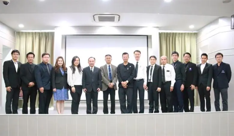 นายแพทย์ เฉลิม หาญพาณิชย์ ประธานกรรมการและประธานเจ้...