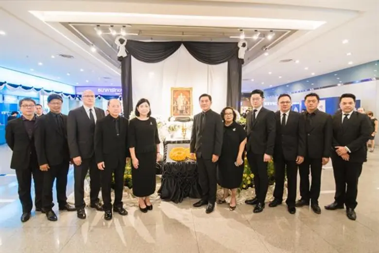 คณะผู้บริหาร บมจ. สิงห์ เอสเตท พร้อมด้วยพ...