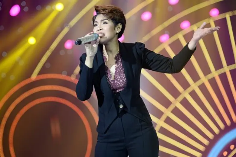 ทีวีไกด์: รายการ “ร้องแลก แจกเงิน Singer Takes It All” (ซิงเกอร์ เทคอิท ออล) “เพชร สหรัตน์” เครียด!!! ตัดสินผู้เข้าแข่งขันระดับปรมาจารย์ หวั่นฆ่าอาชีพตัวเอง ขอถอนตัวออกจากรายการ “ร้องแลก แจกเงินฯ”