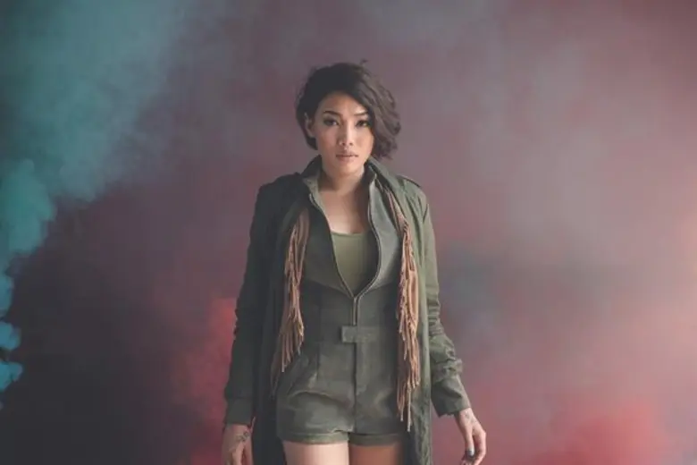 เทศกาลลอยกระทงปีนี้ ดา เอ็นโดรฟิน ควงแขน ...