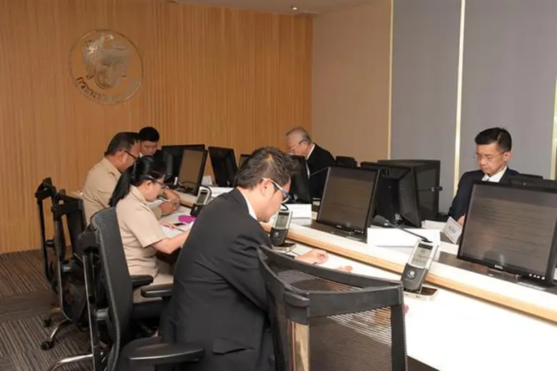 นายอำนวย ปรีมนวงศ์ รองปลัดกระทรวงการคลัง ...