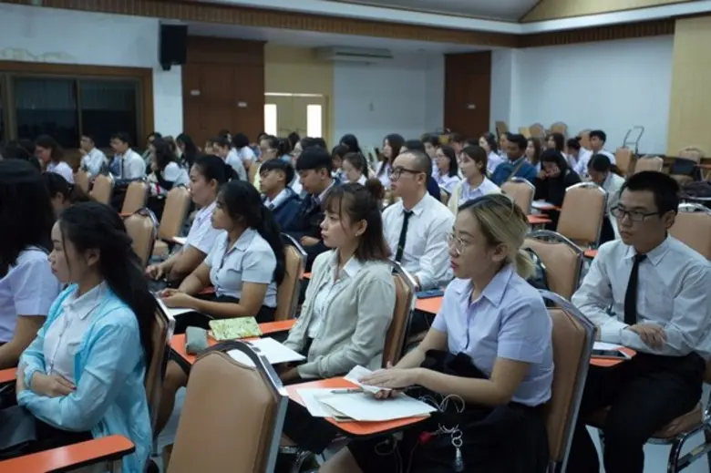 นักศึกษาไทย-จีน ราชภัฏโคราช แลกเปลี่ยนวัฒนธรรมและมารยาททางธุรกิจ ยุค 4.0