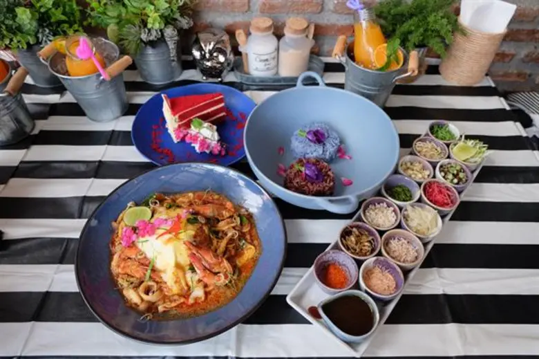 “พี่อิ้ง-คูลเจไปป์” พาชาวคูล ไปอิ่มอร่อยพุงกางกัน ที่สมุย กับ “อิ๊งค์ eat all around ปี 7 : พาไปกินเดี๋ยวบินกลับ”