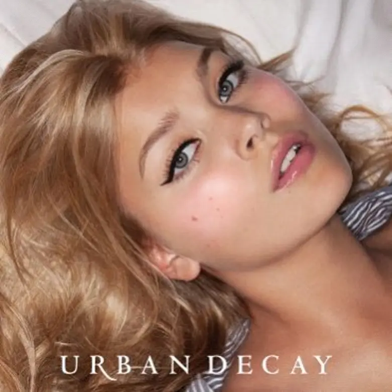 เออเบิน ดีเคย์ เปิดตัว #คุชชั่นกระทบแสง! จากตระกูล Naked Skin ที่จะทำให้ผิวแมทแต่โกลว์