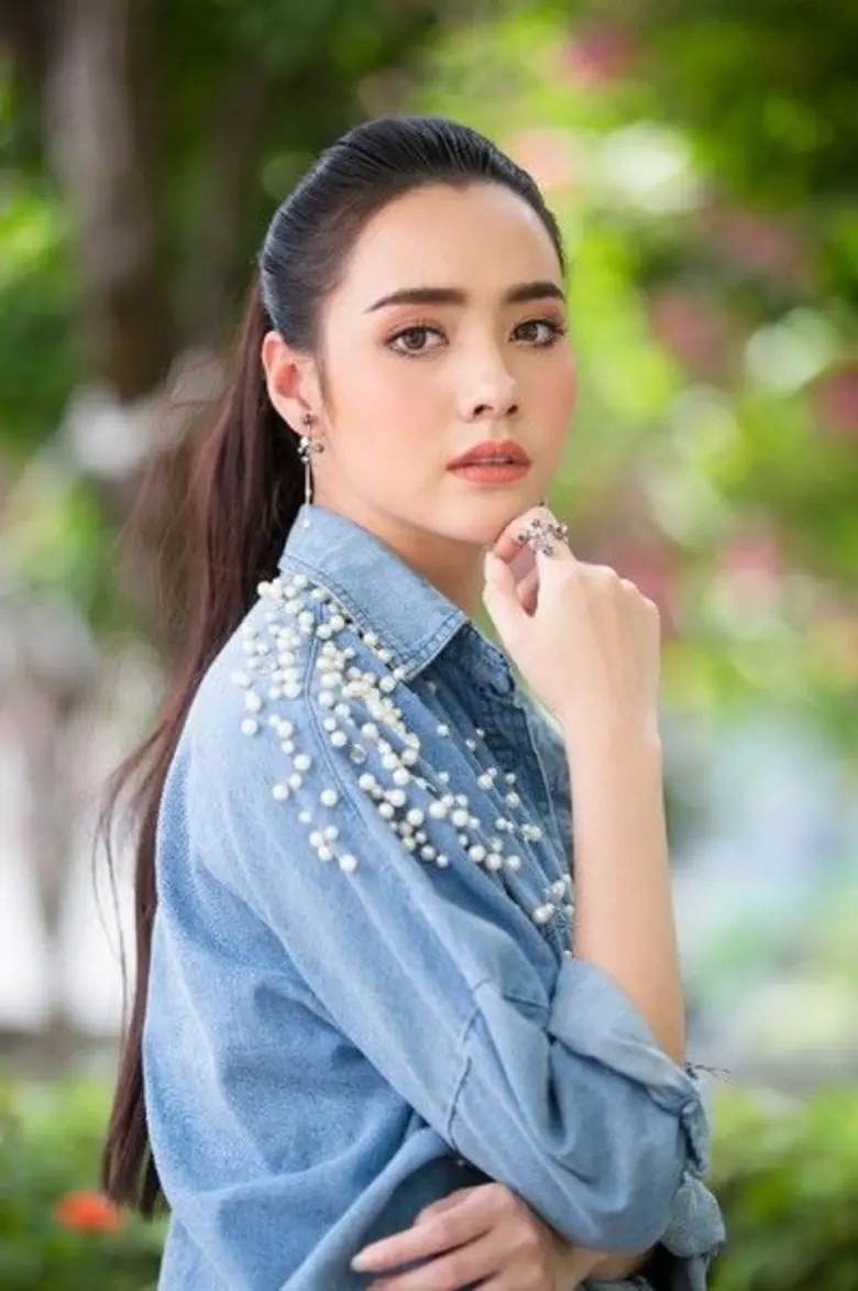 โรบินสัน แท็กทีม ณเดชน์ และ 12 ดาราแบรนด์แอมบาสเดอร์ เอาใจสาวกยีนส์ ในแคมเปญยีนส์สุดยิ่งใหญ่แห่งปี 'ROBINSON JEANS’