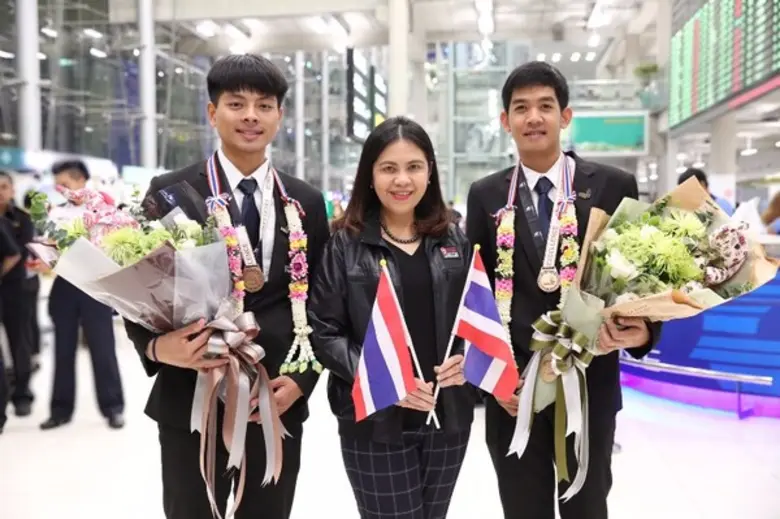 มูลนิธิเอสซีจีร่วมสนับสนุน 2 นักเรียนทุนอ...