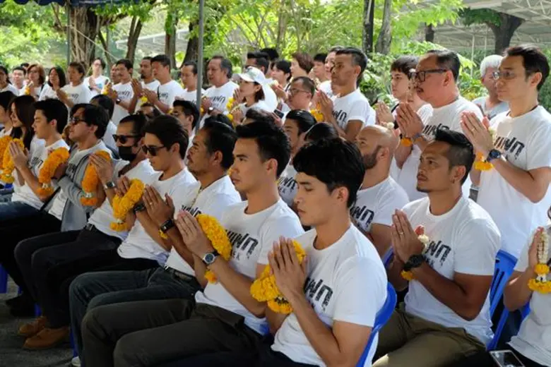 บวงสรวงแล้ว! ละครบู๊แอ็คชั่นรีเมคฟอร์มยักษ์ “คมแฝก” ผู้จัดฯ นก ฉัตรชัย ปัดฝุ่นใหม่ลงจอช่อง 3