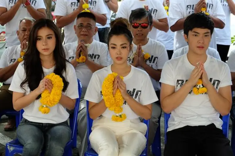 บวงสรวงแล้ว! ละครบู๊แอ็คชั่นรีเมคฟอร์มยักษ์ “คมแฝก” ผู้จัดฯ นก ฉัตรชัย ปัดฝุ่นใหม่ลงจอช่อง 3