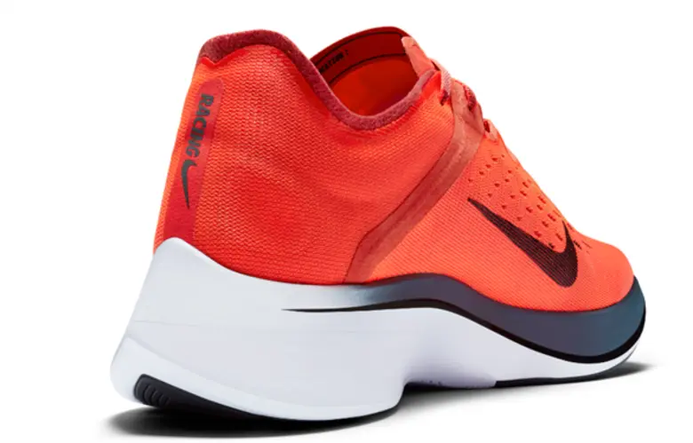 จำหน่ายแล้ววันนี้ในจำนวนจำกัด กับสุดยอดรองเท้าวิ่ง ไนกี้ ซูม เวเปอร์ฟลาย 4% ที่ร้านไนกี้ สยามสแควร์วัน เท่านั้น