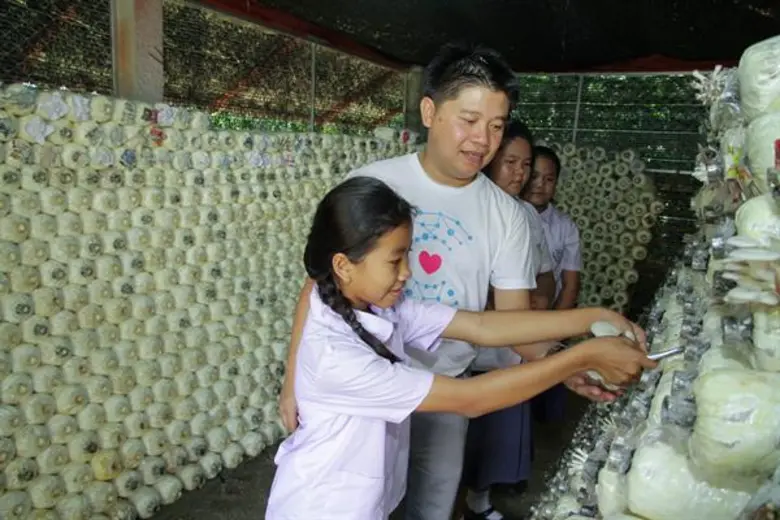 ร.ร.ประชารัฐอนุบาลดงมหาวัน เปิดประสบการณ์ สร้างการเรียนรู้นอกห้องเรียน ผ่านโครงการ “อุทยานการเรียนรู้แห่งยุวเกษตรกรรม”