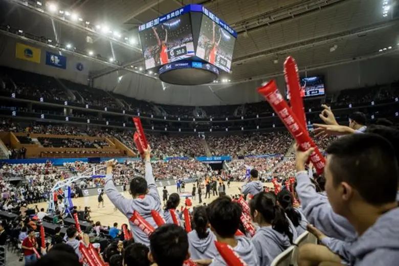 16 ยัดห่วงจิ๋วร่วมทริปจูเนียร์ เอ็นบีเอ ประเทศจีนกระทบไหล่นักบาสเก็ตบอลระดับโลก