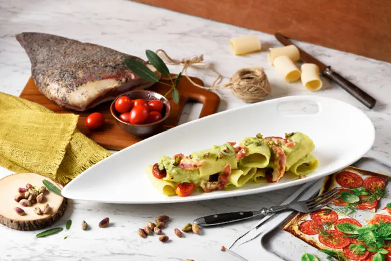 เชฟอิตาเลียนโรแบร์โต้ พานารีเอลโลขอนำเสนอ...