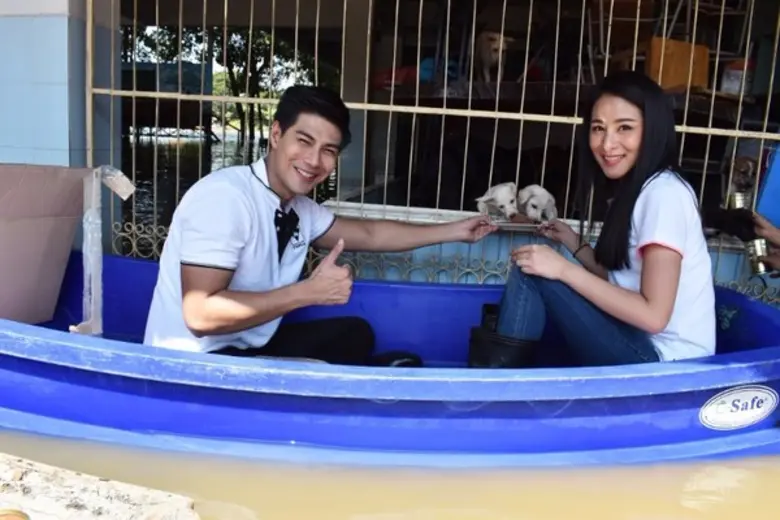 ดาราจิตอาสาจาก ช่อง 8 ได้แก่ หนุ่ม มังกร-...