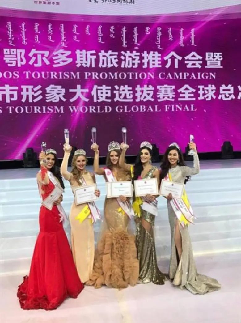 “โบว์ – ชรัชดา พิทักษ์บุตร” สาวงามจากไทย คว้าตำแหน่งรองชนะเลิศอันดับ 3 Miss Tourism World 2017 โดยมีสาวงามจากประเทศยูเครนเป็นผู้คว้ามงกุฏชนะเลิศไปครอง