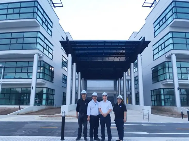 นายสมภพ ศักดิ์พันธ์พนม (ที่ 2 จากขวา) ประ...