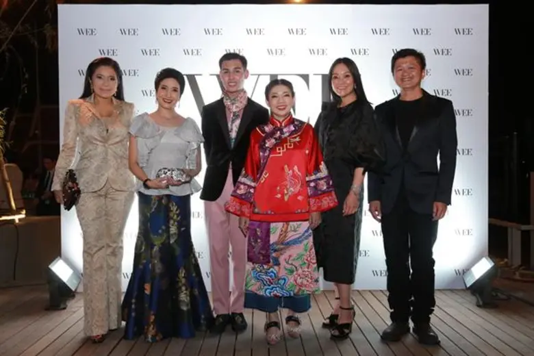 “WEE” จัดแฟชั่นโชว์สุดตระการตาในงานเปิดตัวคอลเลกชั่น “วี ฟอลล์/วินเทอร์ กูตูร์ 2017” ต้องมนต์เสน่ห์แห่งศิลปะแดนมังกร