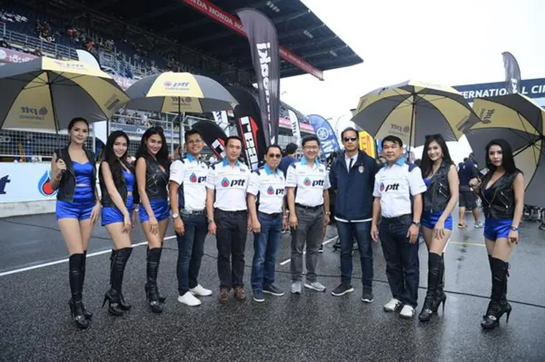 “ติ๊งโน้ต-ฐิติพงศ์” บิดฝ่าฝนผงาดซิวแชมป์ บีอาร์ไอซี ซูเปอร์ไบค์ 2017