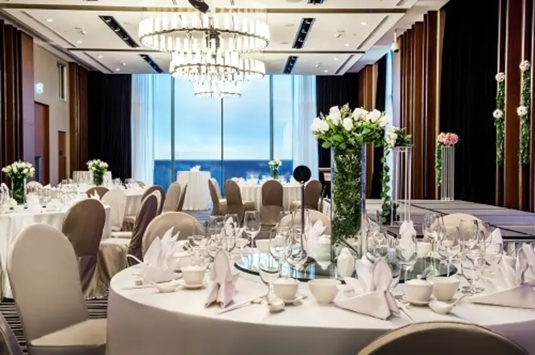 โรงแรมอัมรา กรุงเทพฯ นำเสนอแพ็คเกจจัดงานเลี้ยงฉลองสิ้นปีสำหรับลูกค้าสุดประทับใจ