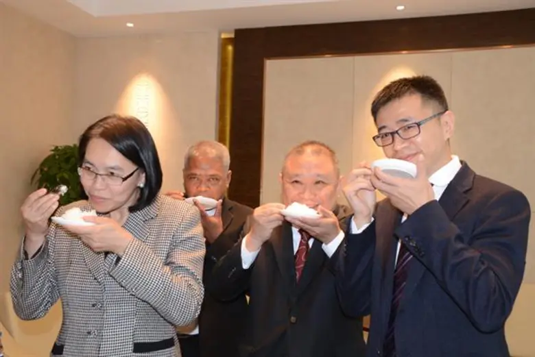 นางสาวชุติมา บุณยประภัศร รัฐมนตรีช่วยว่าก...