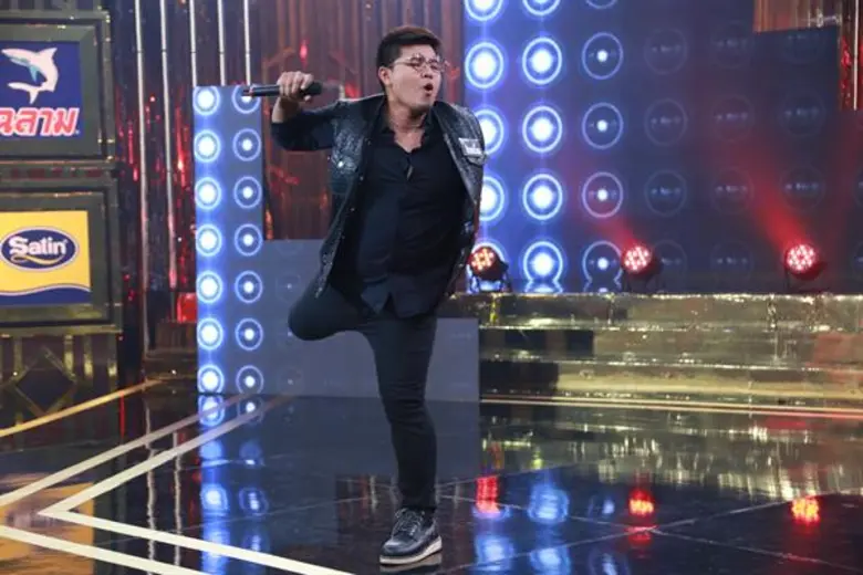 ทีวีไกด์: รายการ "จันทร์พันดาว ร้องสู้ฝัน" ซีซั่น1 สุดฮา “ดาว ขำมิน “ บุก “จันทร์พันดาว ร้องสู้ฝันฯ” คู่พลังนิวเคลียร์ “เจนจิ” ปะทะ “ไตเติ้ล” ทำเวที ร้อนเป็นไฟ !!