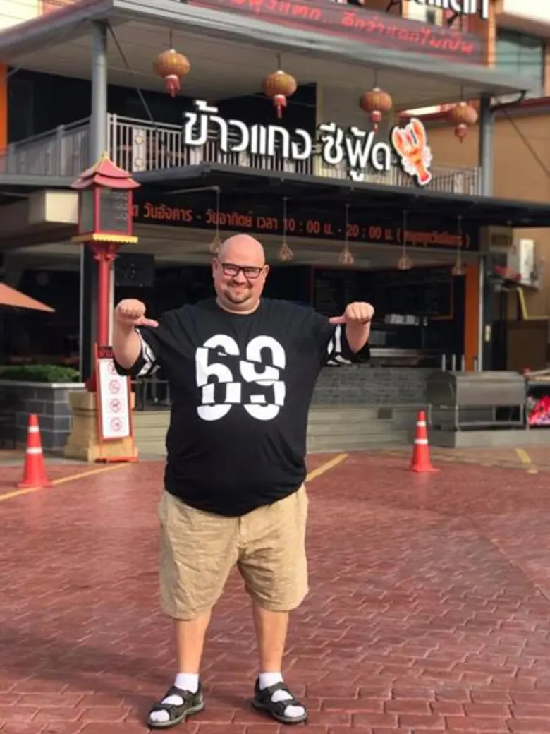 “หม่อมถนัดแดก” ปักหมุดขยายสาขา “ข้าวแกงถนัดแดก สาขา2 ไชน่าทาวน์ศาลายา”