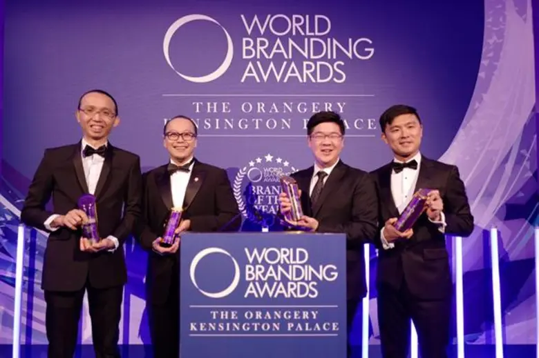 นายอนิพัทย์ ศรีรุ่งธรรม กรรมการบริหาร บริ...