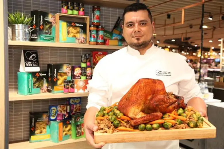 เซ็นทรัล ฟู้ด ฮอลล์ และ ท็อปส์ เดินหน้าสน...