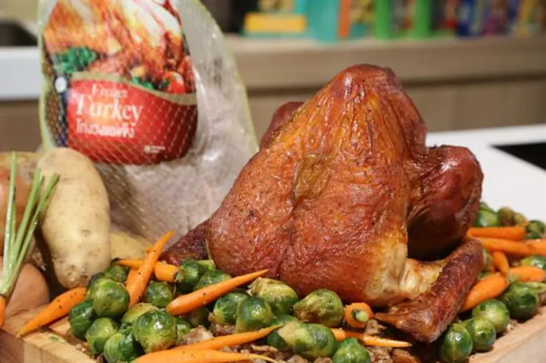 เซ็นทรัล ฟู้ด ฮอลล์ และท็อปส์ เปิดตัวไก่งวงไทยมายช้อยส์ มาตรฐานสากล ต้อนรับเทศกาลวันขอบคุณพระเจ้า