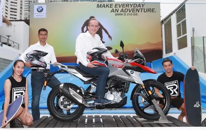 บีเอ็มดับเบิลยู มอเตอร์ราด เผยโฉมมอเตอร์ไซค์บีเอ็มดับเบิลยู G 310 GS ใหม่ และหมวกกันน็อคคาร์บอนสองรุ่นใหม่ พร้อมสำหรับการผจญภัยในทุก ๆ วัน