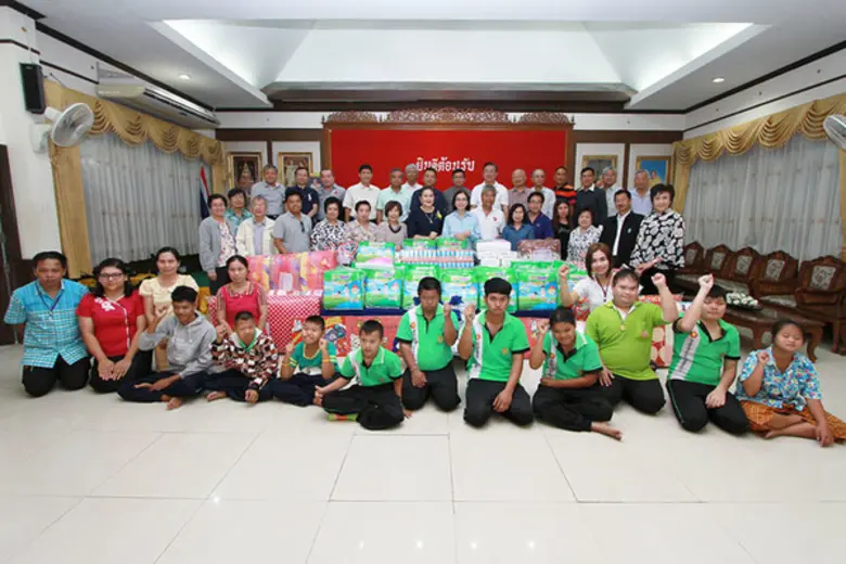 คณะนักศึกษาวิทยาลัยป้องกันราชอาณาจักร 255...