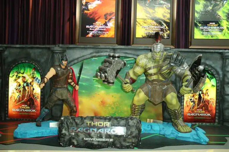 ดีสนีย์ ผุดไอเดีย MARVEL BOX กลางกรุง เอาใจแฟนหนังซูเปอร์ฮีโร่ ต้อนรับ Year of Marvel เปิดประเดิมด้วยภาพยนตร์เรื่อง Thor: Ragnarok