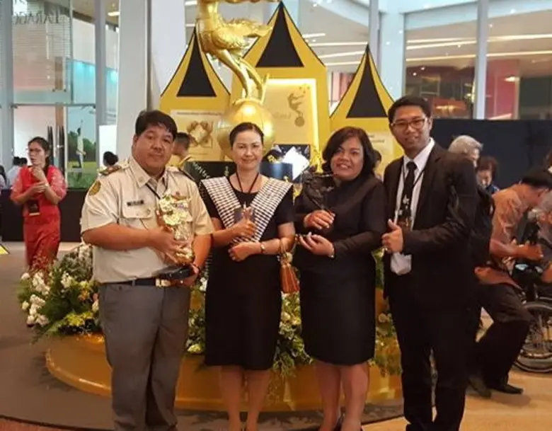 นางสายหยุด เพ็ชรสุข ผู้อำนวยการศูนย์ศึกษา...