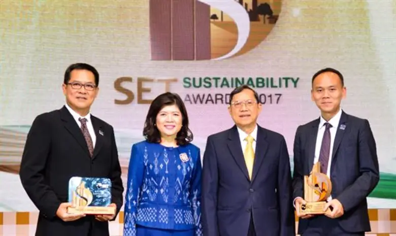 ดร.ชัยวัฒน์ วิบูลย์สวัสดิ์ (ที่ 2จากขวา) ...