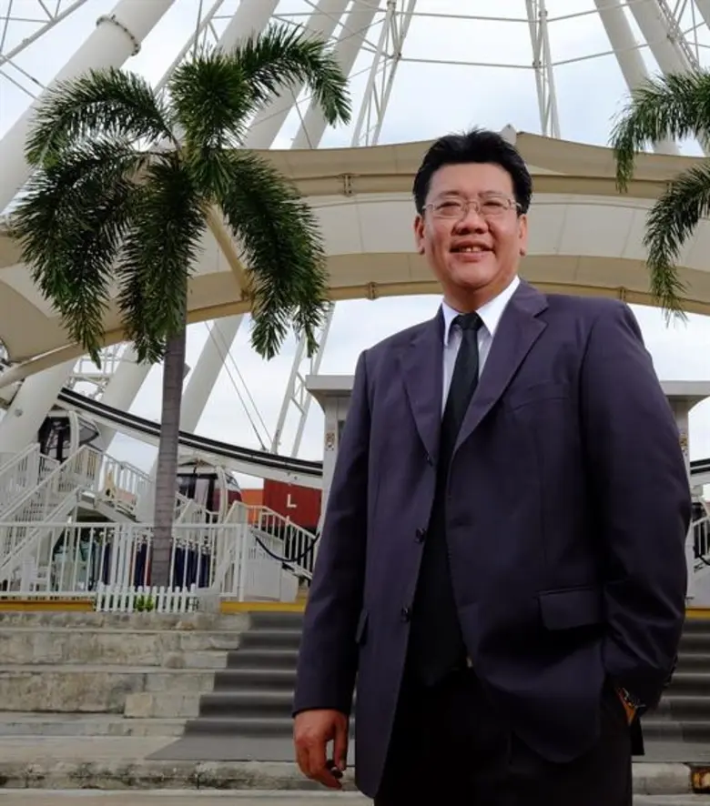 นายณภัทร เจริญกุล กรรมการผู้จัดการกลุ่มรี...