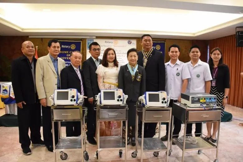 พันเอก ยศวริศ ศิริบาล นากยสโมสรโรตารีพระโ...