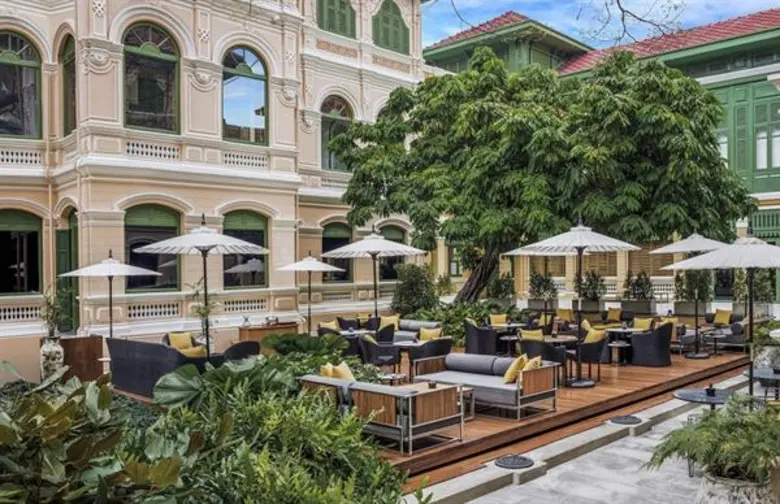 เดอะเฮ้าส์ออนสาทร ชวนคุณหลีกหนีจากเมืองที่ไม่เคยหยุดนิ่ง  และมาผ่อนคลายไปกับชุดน้ำชายามบ่ายเมนูใหม่ล่าสุด จากเดอะคอร์ทยาร์ด