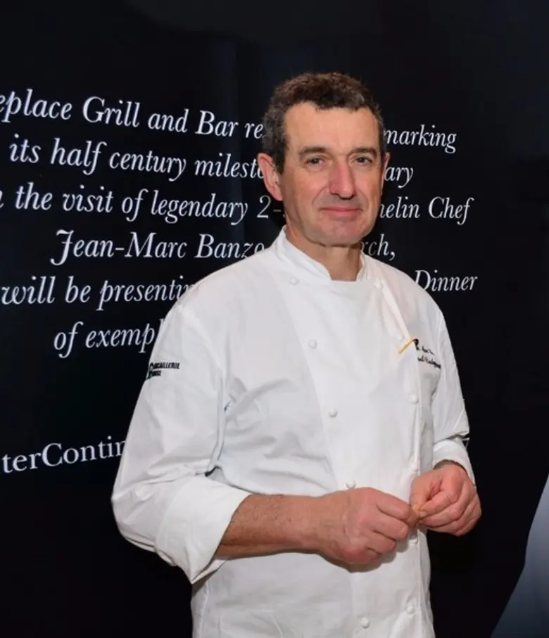 ห้องอาหารไฟร์เพลส กริลล์ แอนด์ บาร์ โรงแร...