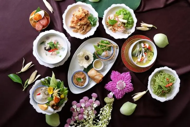 ห้องอาหารมิสสยาม โรงแรมหัวช้าง เฮอริเทจ ก...