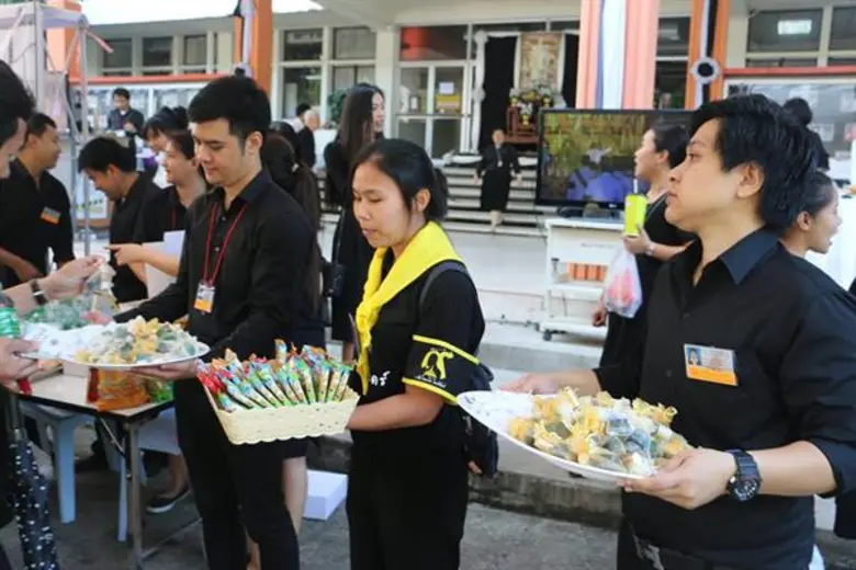 พลังจิตอาสา สจล. ใช้เทคโนโลยีผสานบริหารจัดการดีเยี่ยม บริการประชาชนกว่า 16,000 คน ในงานถวายดอกไม้จันทน์ พระเมรุมาศจำลอง ณ สจล.