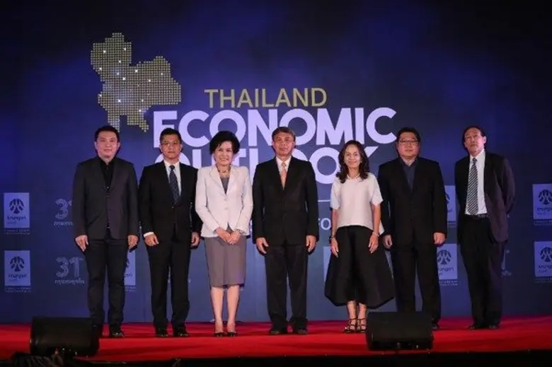 นางปรียนาถ สุนทรวาทะ ประธานเจ้าหน้าที่บริ...