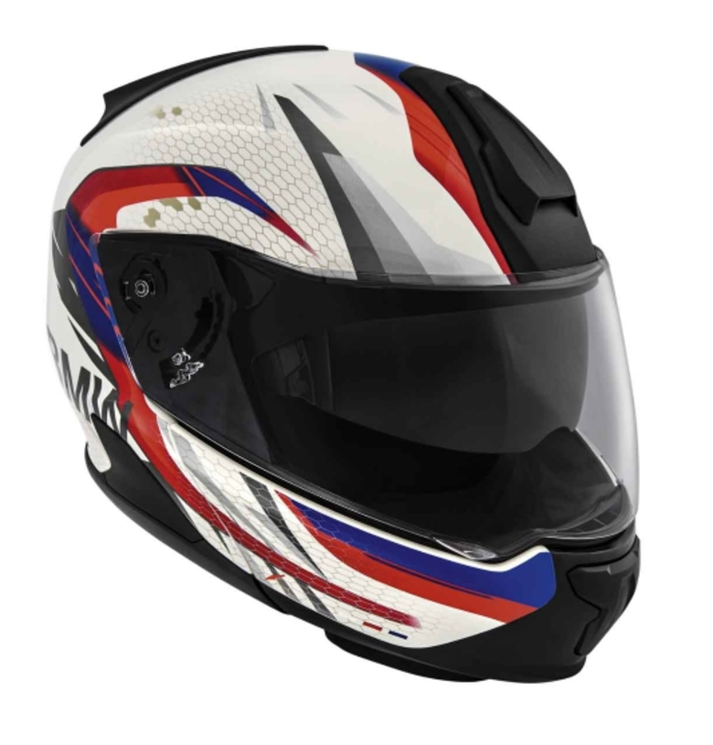 บีเอ็มดับเบิลยู มอเตอร์ราด ประเทศไทย ส่งหมวกกันน็อคคาร์บอน สองรุ่นใหม่ เสริมความปลอดภัยและความสะดวกสบายของนักบิดบิ๊กไบค์ พร้อมลุยในทุกสภาวะการขับขี่