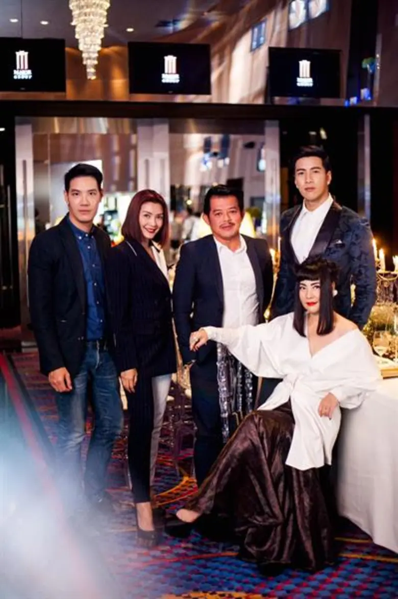 ก้อย-โย่ง โชว์หวานควงคู่เปิดประสบการณ์ประทับใจในงาน “ENIGMA VIP Exclusive Movie & Sitdown Dinner” ชมภาพยนตร์ฟอร์มยักษ์สุดยิ่งใหญ่ “Thor: Ragnarok ศึกอวสานเทพเจ้า”