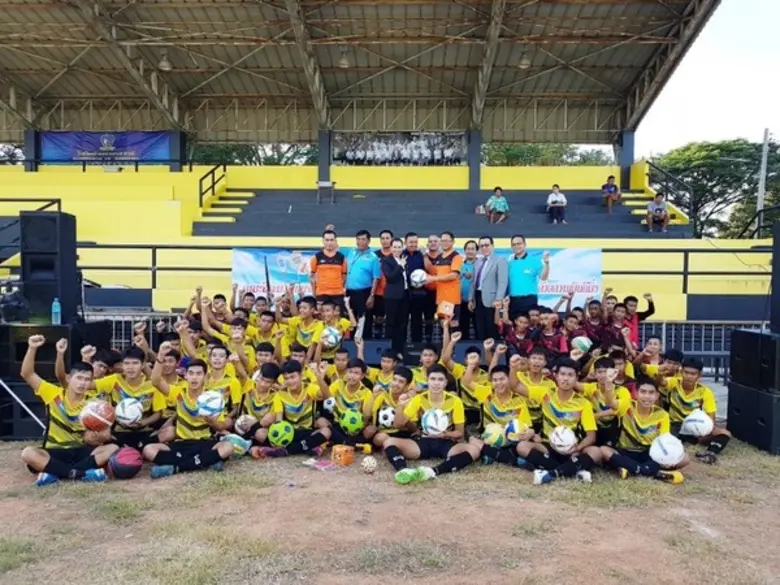 ม.ศรีปทุม สานฝันและส่งเสริมกีฬาให้เยาวชน “คลินิกกีฬาพี่สอนน้อง”